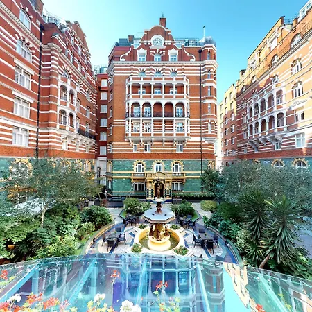 Taj 51 Buckingham Gate Suites And Residences-3
